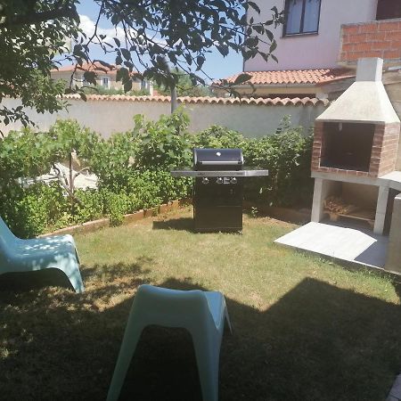 Guest House Ilic Loborika Bagian luar foto