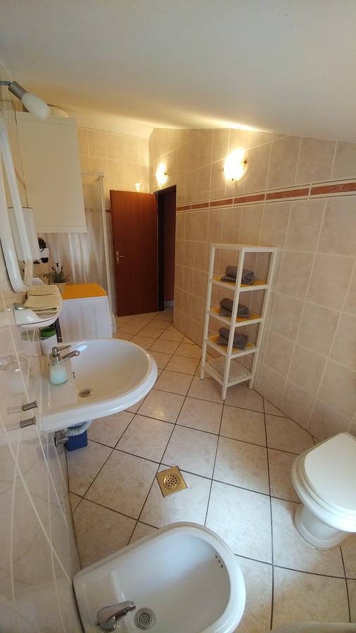Guest House Ilic Loborika Bagian luar foto