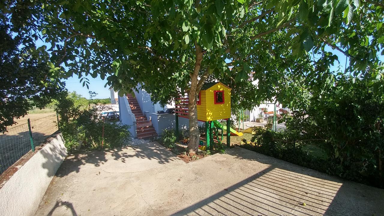 Guest House Ilic Loborika Bagian luar foto